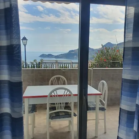 Casa Vacanze Don Sebastiano Letojanni Esterno foto